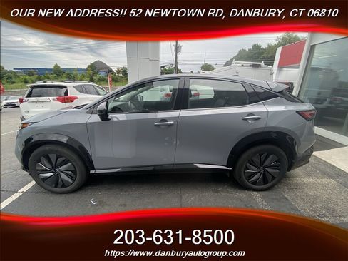 Used 2024 Nissan Ariya AWD image 2