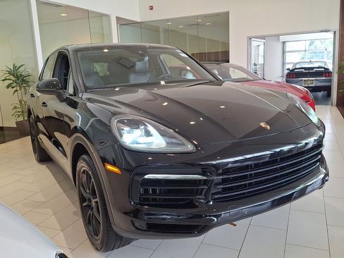 Used 2019 Porsche Cayenne image 3