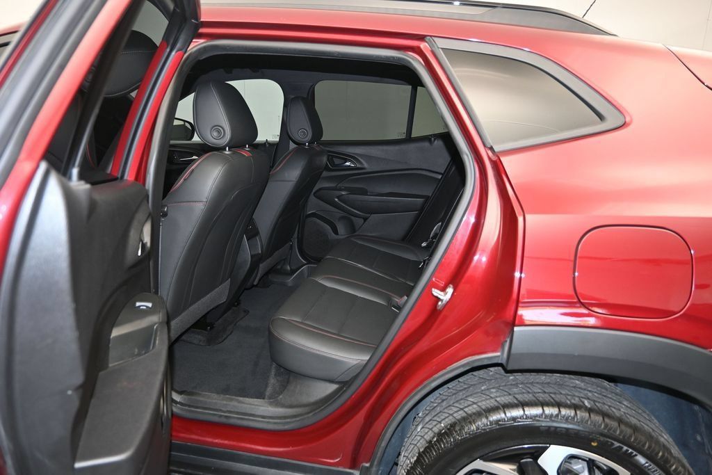 Used 2024 Chevrolet Trax RS w/ Driver Confidence Package FWD image 22