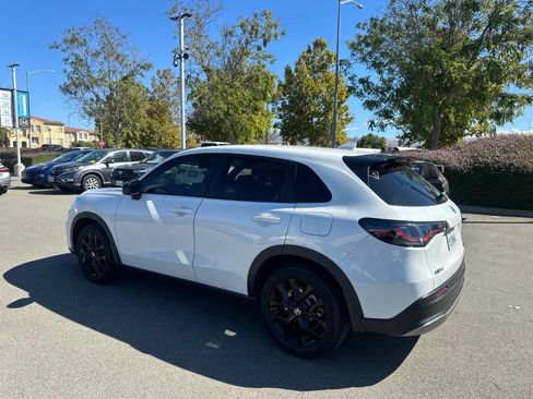 Used 2024 Honda HR-V Sport image 4