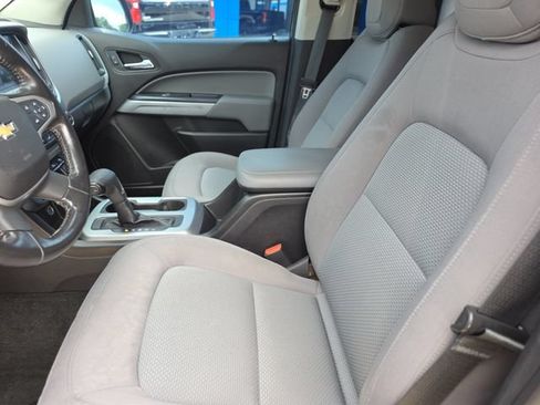 Used 2017 Chevrolet Colorado LT w/ LT Convenience Package RWD image 15