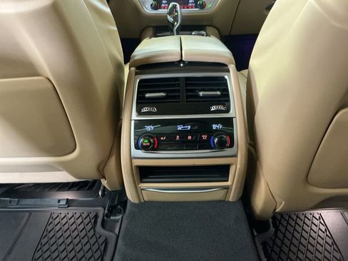 Certified 2022 BMW 740i w/ Premium Package image 30