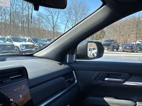 New 2026 GMC Terrain Elevation w/ Elevation Premium Package image 18