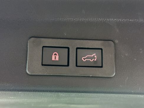 Used 2025 Subaru Ascent Premium image 30