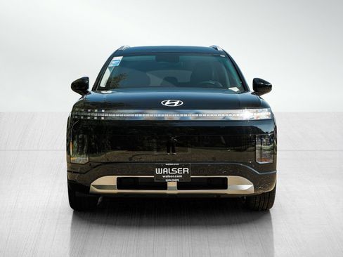 New 2026 Hyundai Ioniq 9 SEL image 2