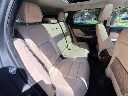 Used 2018 Jaguar F-PACE Prestige AWD/4WD image 18