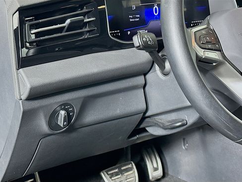 Used 2025 Volkswagen Jetta Sport image 17