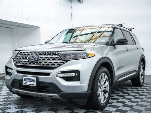 Used 2021 Ford Explorer Limited w/ Equipment Group 301A image 3