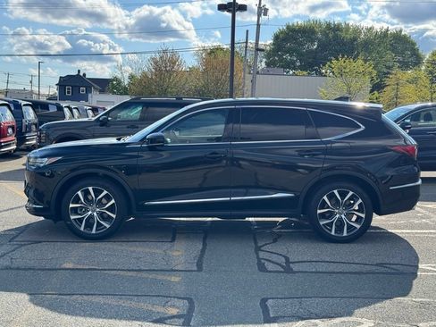 Used 2023 Acura MDX SH-AWD w/ Technology Package image 2