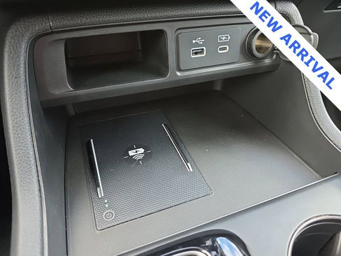 Used 2025 Honda Pilot TrailSport image 23