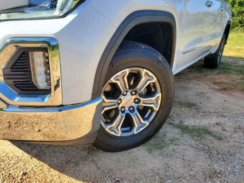 Used 2021 GMC Sierra 1500 SLT w/ SLT Convenience Package image 4