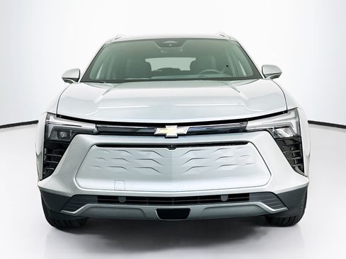 Used 2024 Chevrolet Blazer EV LT AWD/4WD image 2