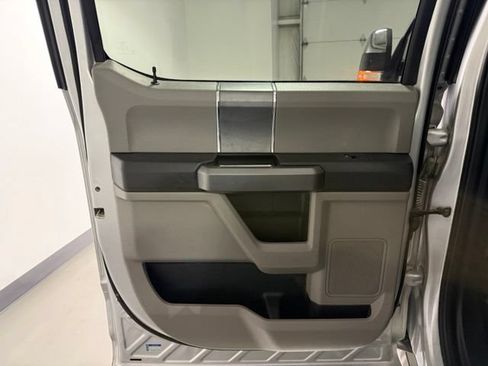 Used 2019 Ford F250 XLT w/ XLT Premium Package AWD/4WD image 19