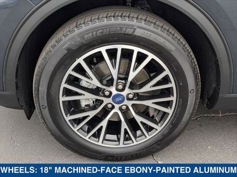 Certified 2022 Ford Escape SEL image 9