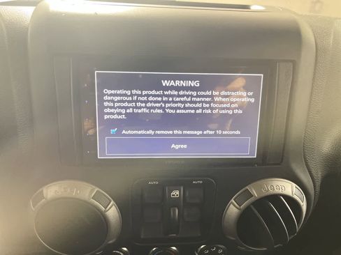 Used 2015 Jeep Wrangler Unlimited Sport w/ Quick Order Package 24S image 18