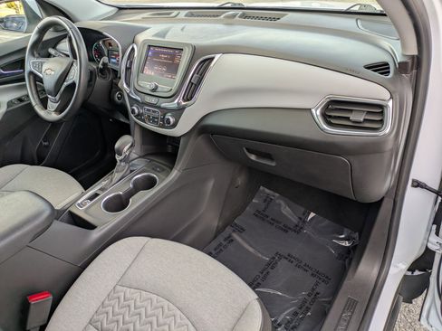 Used 2022 Chevrolet Equinox LT image 28