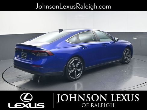 Used 2024 Honda Accord Sport image 9