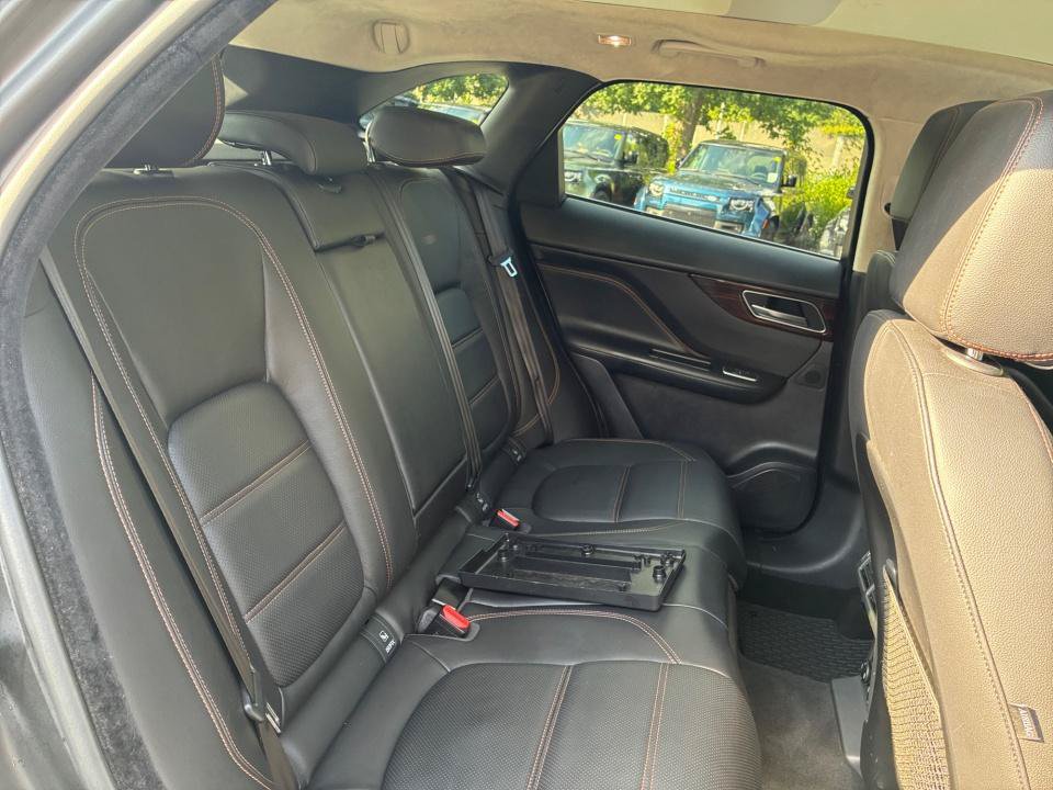 Used 2019 Jaguar F-PACE Prestige AWD/4WD image 29