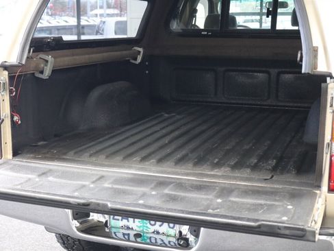 Used 2002 Toyota Tacoma 4x4 Xtracab V6 image 45