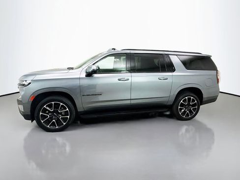 Used 2022 Chevrolet Suburban RST w/ Luxury Package image 4