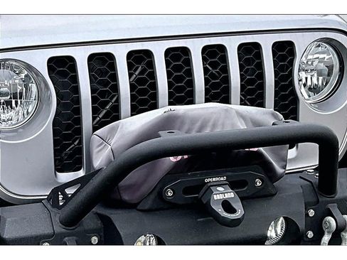 Used 2021 Jeep Gladiator Sport AWD/4WD image 32