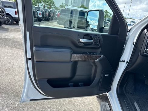 Used 2022 GMC Sierra 2500 Denali w/ Denali Ultimate Package image 14