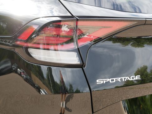 Certified 2023 Kia Sportage SX Prestige AWD/4WD image 17