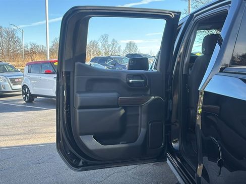 Used 2019 Chevrolet Silverado 1500 LT Trail Boss image 28