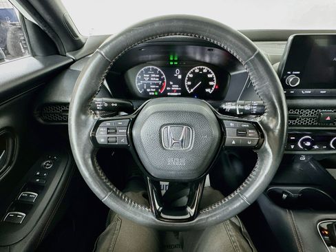 Used 2024 Honda HR-V Sport image 11