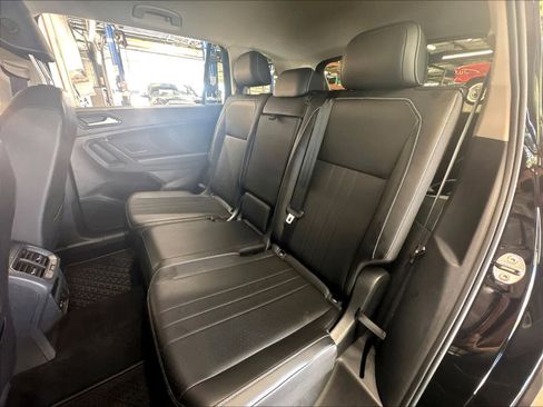 Used 2023 Volkswagen Tiguan SE FWD image 25