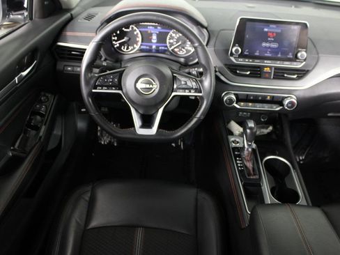 Certified 2023 Nissan Altima 2.5 SR image 5