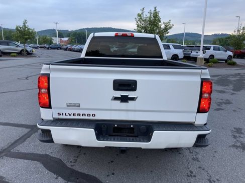 Used 2017 Chevrolet Silverado 1500 LT w/ Redline Edition AWD/4WD image 6