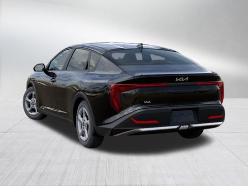 New 2025 Kia K4 LXS image 3