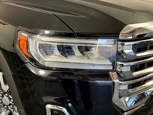 Used 2023 GMC Acadia SLT image 27