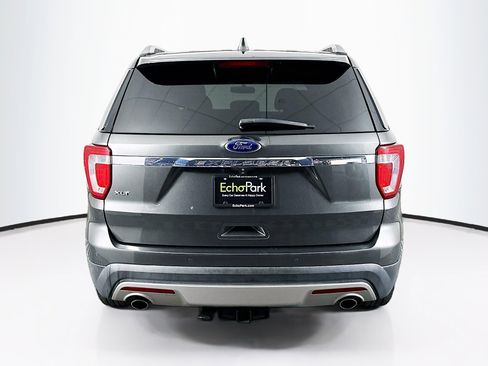 Used 2017 Ford Explorer XLT w/ Equipment Group 201A image 7