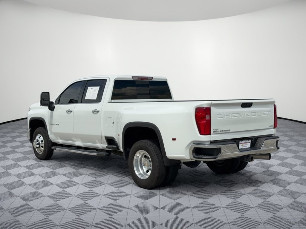Used 2025 Chevrolet Silverado 3500 LTZ w/ LTZ Convenience Package AWD/4WD image 3