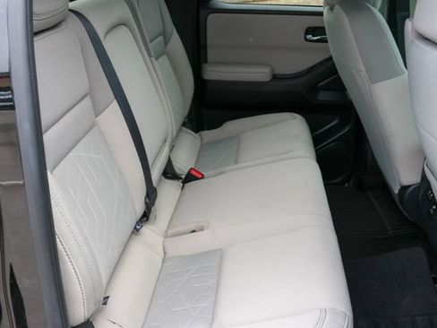 Used 2025 Nissan Frontier SV w/ SV Convenience Package AWD/4WD image 18