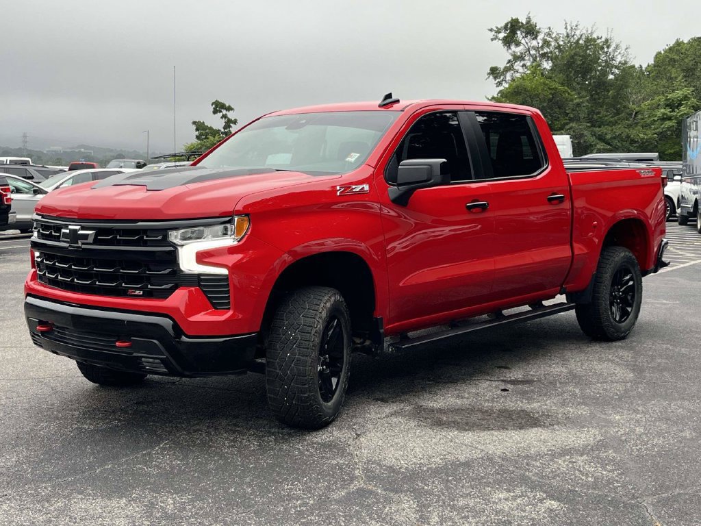 Used 2024 Chevrolet Silverado 1500 LT Trail Boss w/ Convenience Package II AWD/4WD image 8