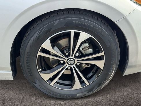 Used 2022 Nissan Sentra SV w/ All-Weather Package image 7