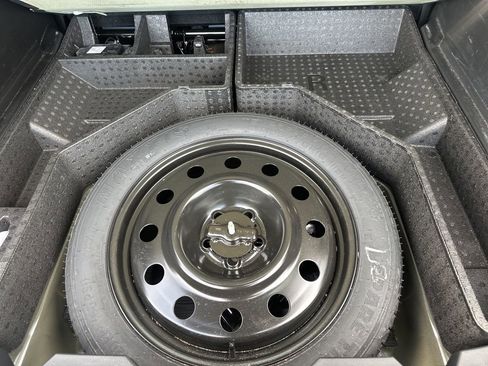 Used 2024 Ford Edge SE AWD/4WD image 16