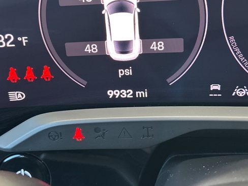 Certified 2023 Porsche Taycan 4S AWD/4WD image 25