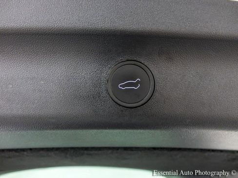 Used 2023 Tesla Model Y Long Range image 38