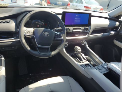 New 2026 Toyota Grand Highlander AWD Hybrid image 10