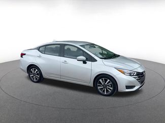 Used 2025 Nissan Versa SV FWD video 2