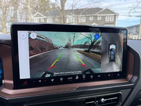 Used 2025 Ford Bronco Sport Outer Banks w/ Outer Banks Tech Package+ image 10