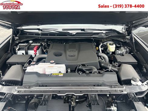 New 2026 Toyota Tundra Platinum AWD/4WD image 17