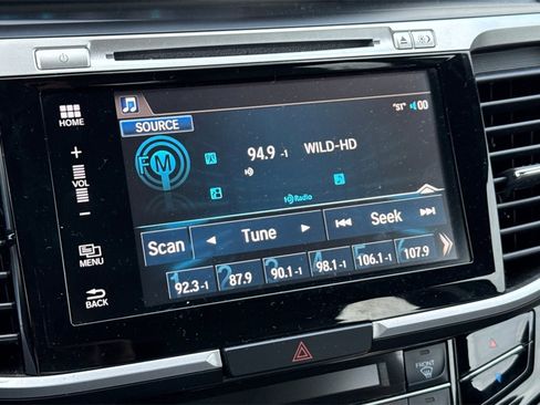 Used 2017 Honda Accord EX-L image 16