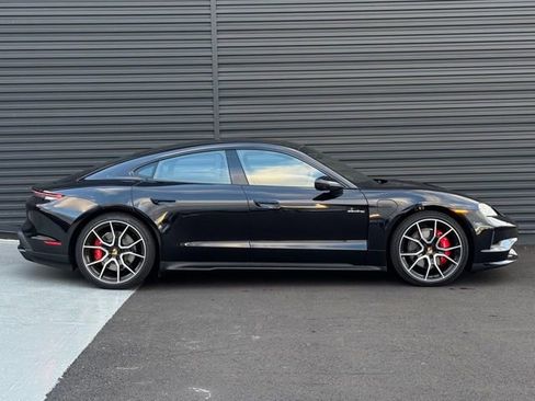 New 2025 Porsche Taycan 4S AWD/4WD image 8