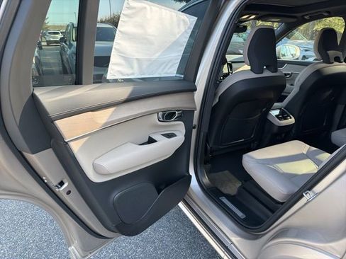 New 2026 Volvo XC90 B6 Plus w/ Protection Package Premier image 14
