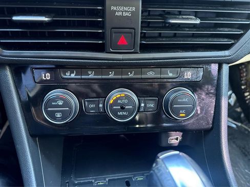 Used 2019 Volkswagen Jetta SEL FWD image 23